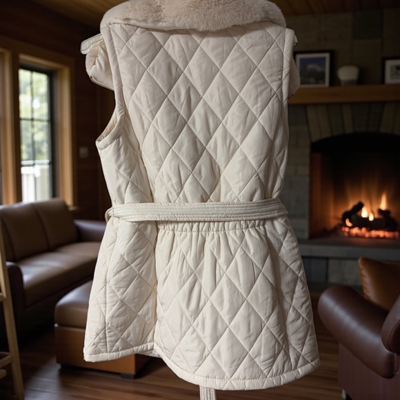 Anne Klein Cream Quilted Vest with Belt - Picture 4 of 4